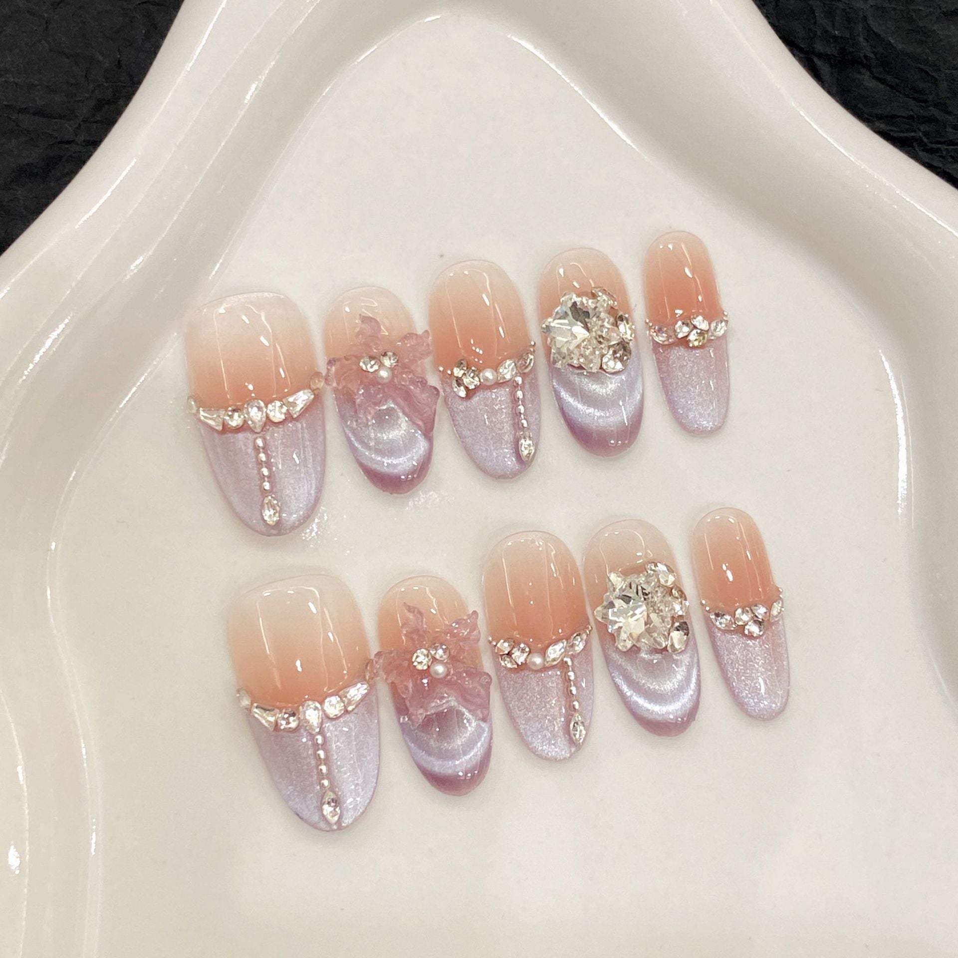 365nails: "Aura Celestial" – Unhas Postiças Artesanais de Formato Caixão com Agrupamento de Cristais 3D e Ponta Francesa Iridescente