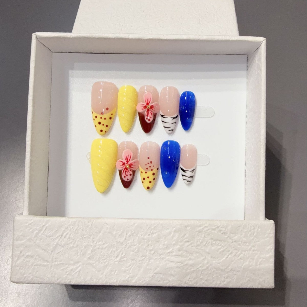 365nails: "Candy Splash" – Unhas Stiletto Feitas à Mão com Arte Abstrata 3D