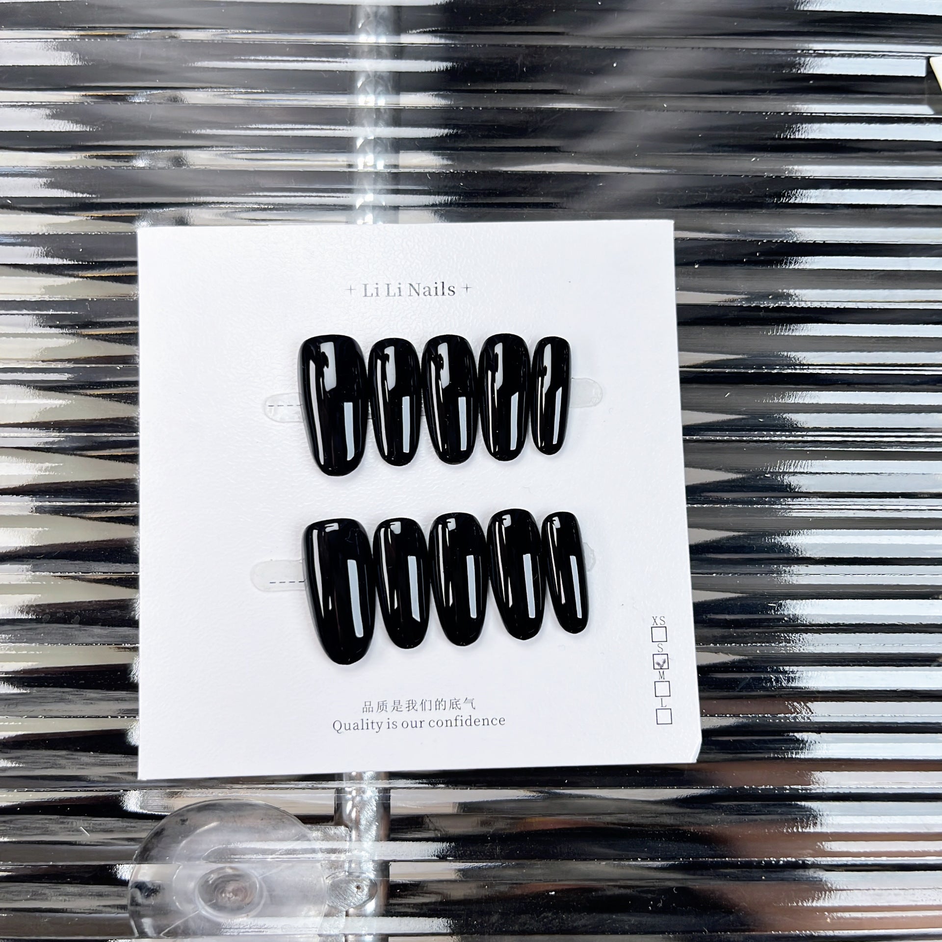 The Essential Solids | Medium Oval ｜Handmade Press-on Nails