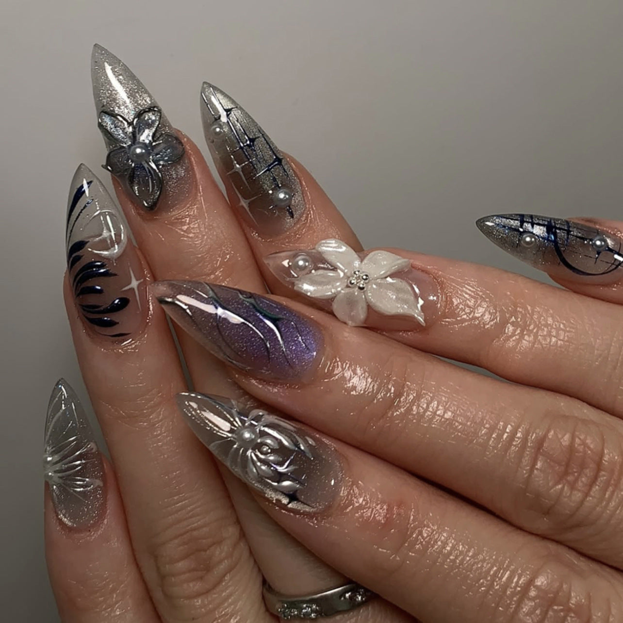 Black smudged y2 cool wearable cat eye 3d stereo flower manicure nail pieces