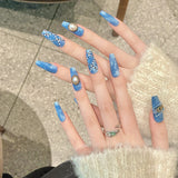 Unhas decoradas em estilo jeans com cruz, com borda de rebarba, design feito à mão, corte oblíquo, pintadas à mão | 365nails