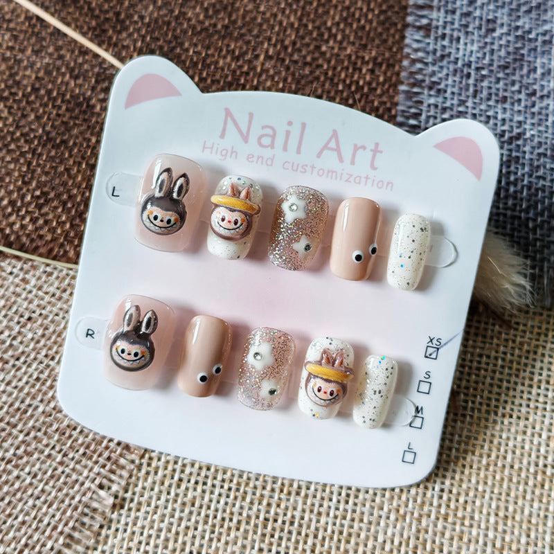365Nails: "Labubu Sussurro da Floresta" – Unhas Postiças Curtas Ovais Feitas à Mão com Design Labubu e Florestal