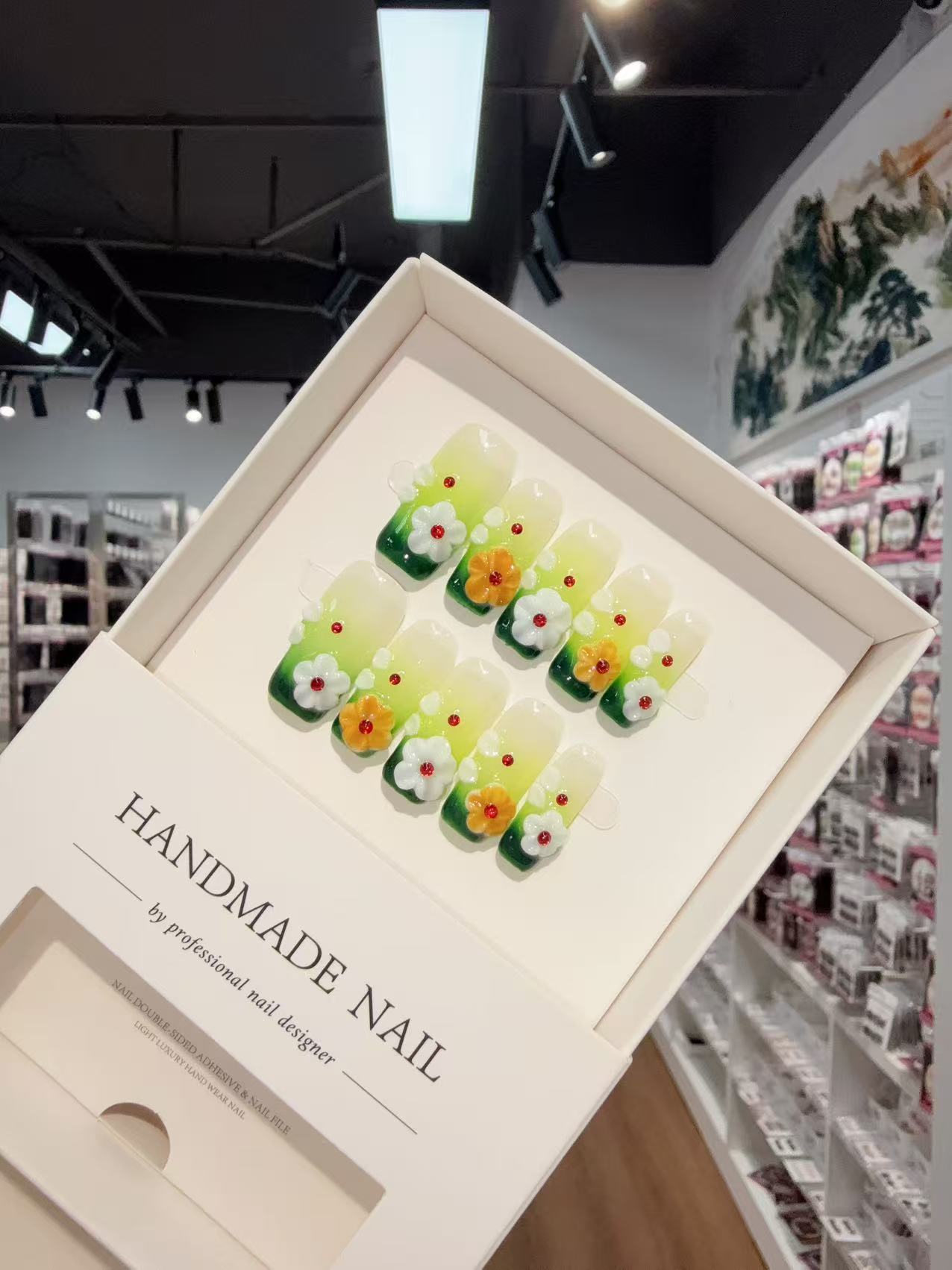 365nails: "Verdant Bloom" – 3D 입체 꽃 수제 아몬드형 프레스온 네일
