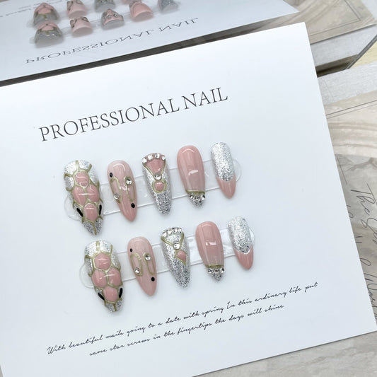 [Pure Handmade Real Shot] Girl Pink Snake Head Plaid Nail Art Wear Nail Medium and Long Advanced | 365nails