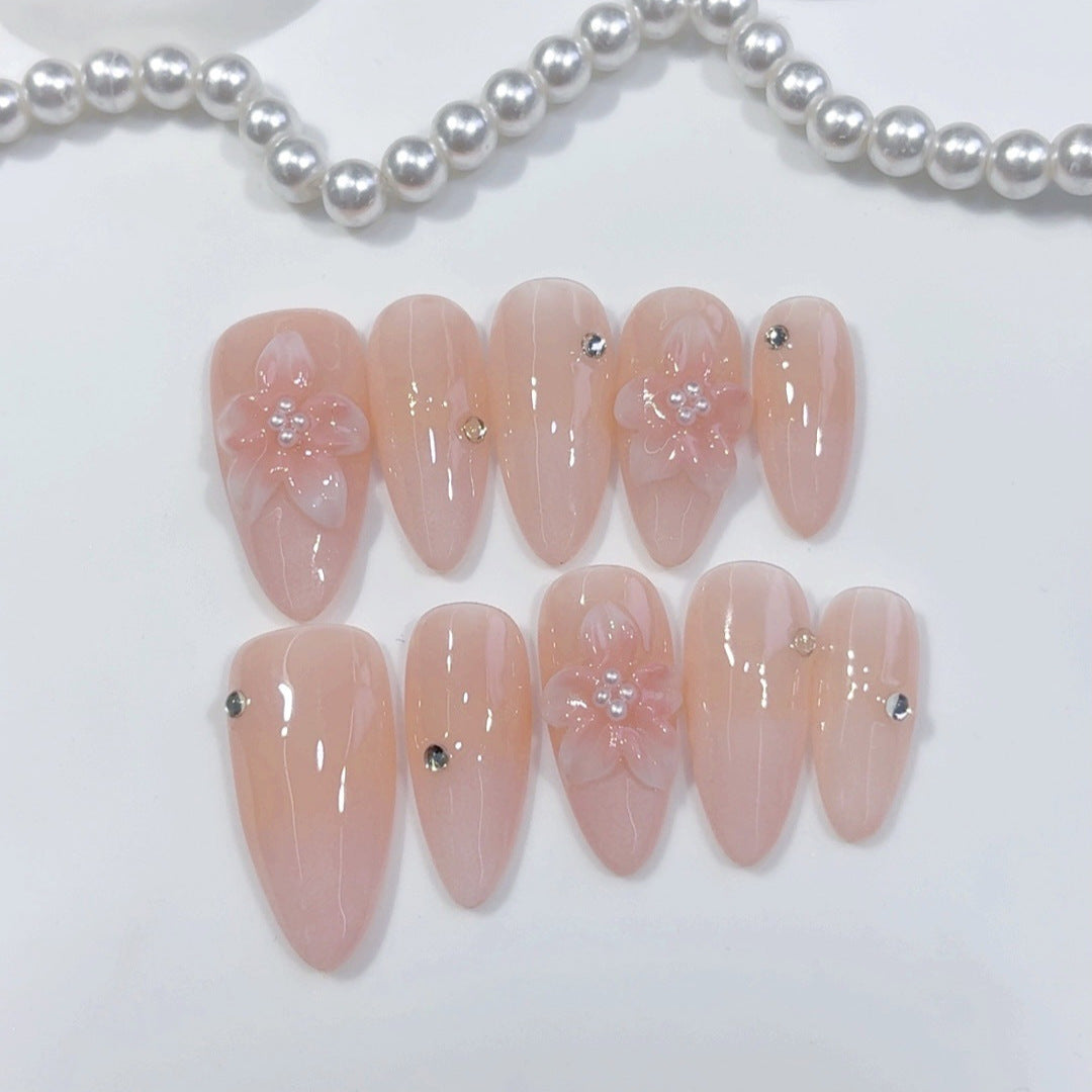 Pétale Blush : « Grâce Fleur de Perles » – Ongles press-on forme amande