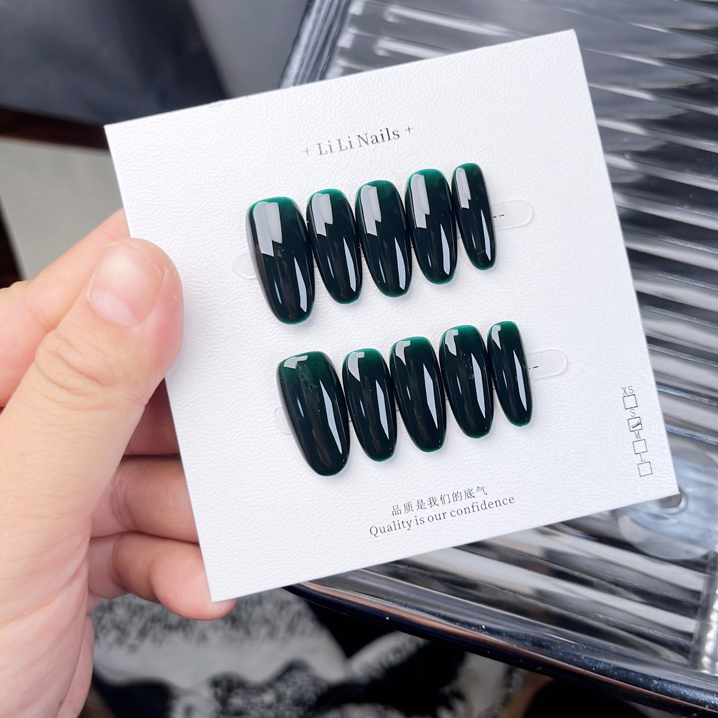 The Essential Solids | Medium Oval ｜Handmade Press-on Nails