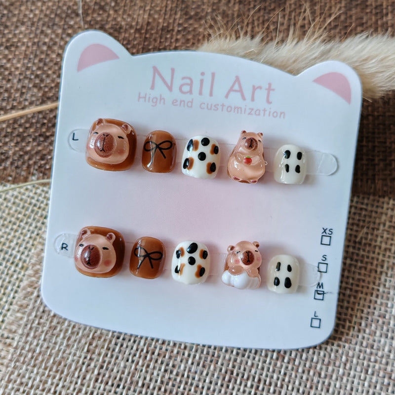 365nails：水豚烘焙坊 — 手工製可愛短款橢圓形穿戴甲（水豚與餅乾圖案）