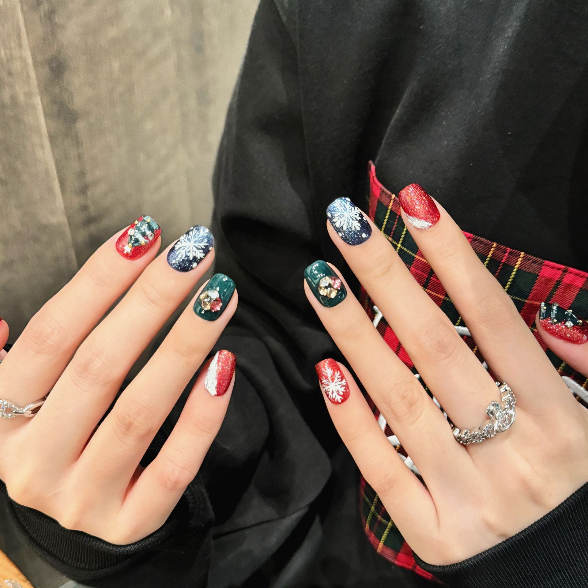 Christmas Tree & Snowflake Press‑On Nails – Red Green Glitter Design
