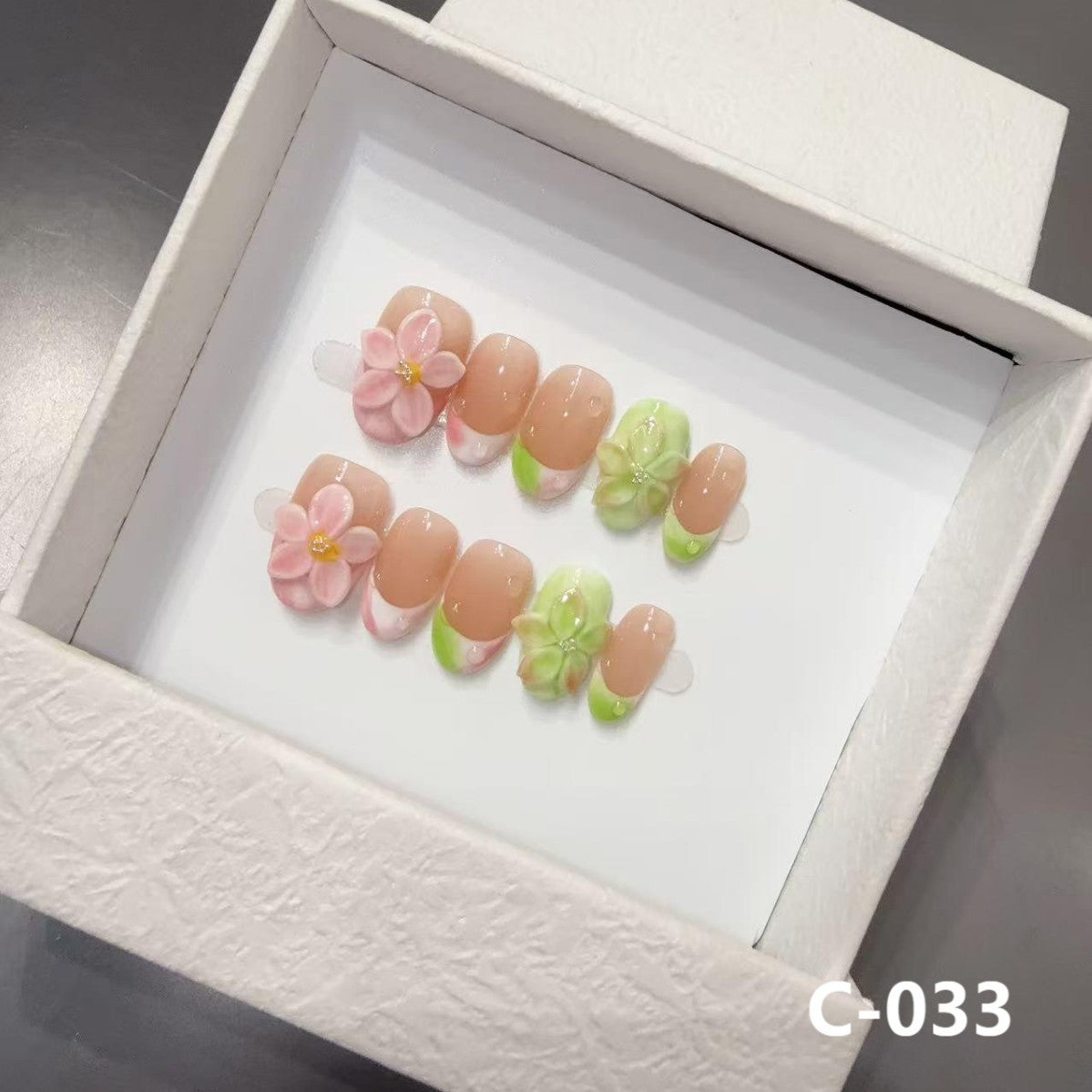 365nails: "봄꽃" – 3D 플로럴 수제 아몬드형 네일