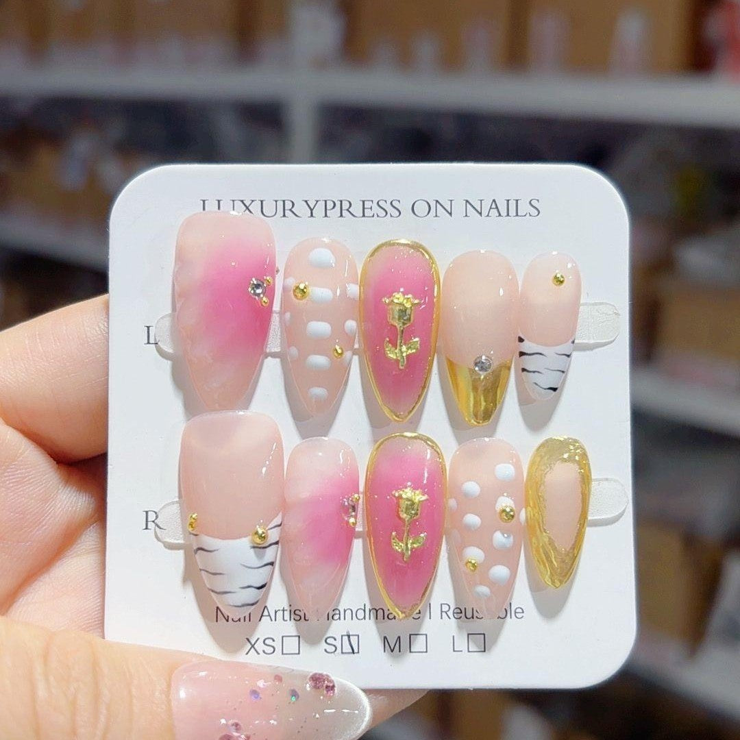 365nails: "Blush Gold Rose" – Unhas Postiças Artesanais Rosa-Dourado Românticas de Amêndoa Média