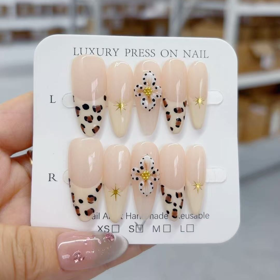 Sweet Leopard: "Leopard Blossom" – Medium Almond Nude & Leopard Print Handmade Press-On