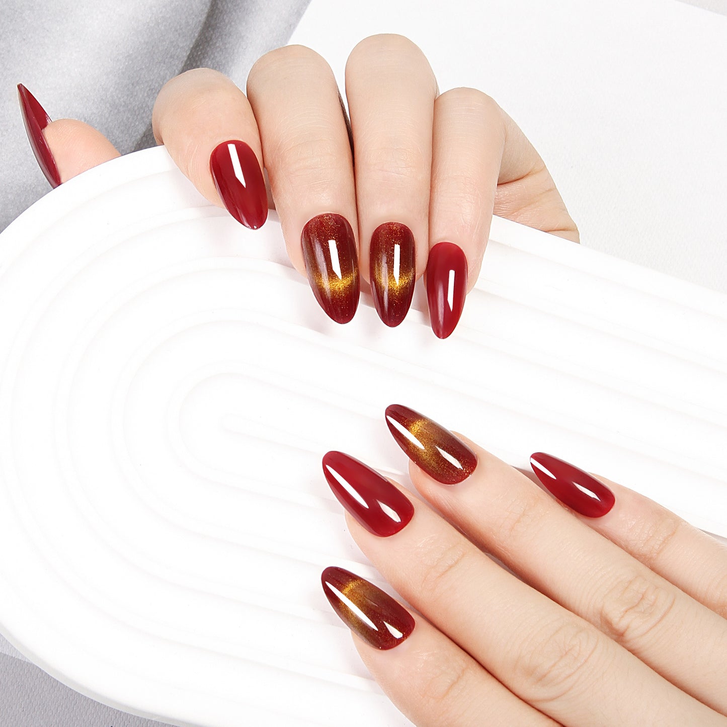 Golden Red Cat Eye French Short Nail Set