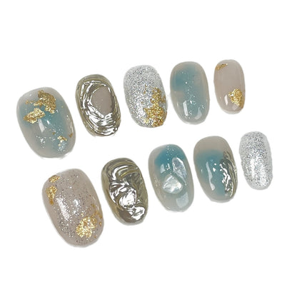 La manicura dorada con sal marina es sencilla, fresca y elegante, corta y hecha a mano. Adhesivos | 365nails