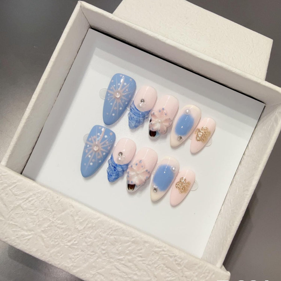 365nails: "서리의 우아함" – 3D 눈송이 수제 롱 아몬드형 네일
