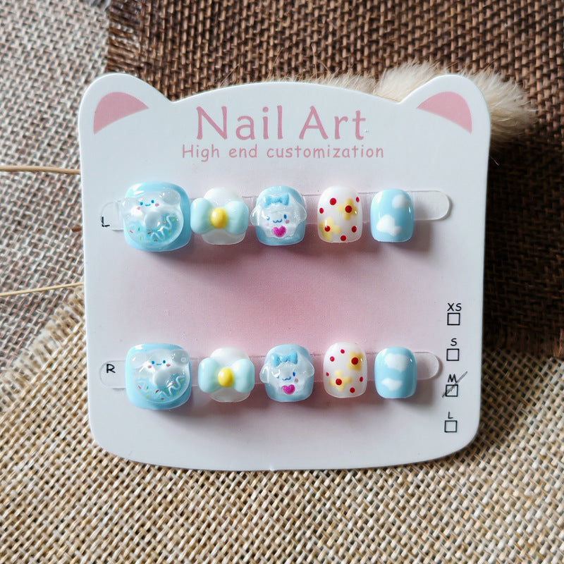 365nails：「Cinnamoroll Cloud Dream」—手工製可愛短款橢圓形穿戴甲，Cinnamoroll 與花朵圖案