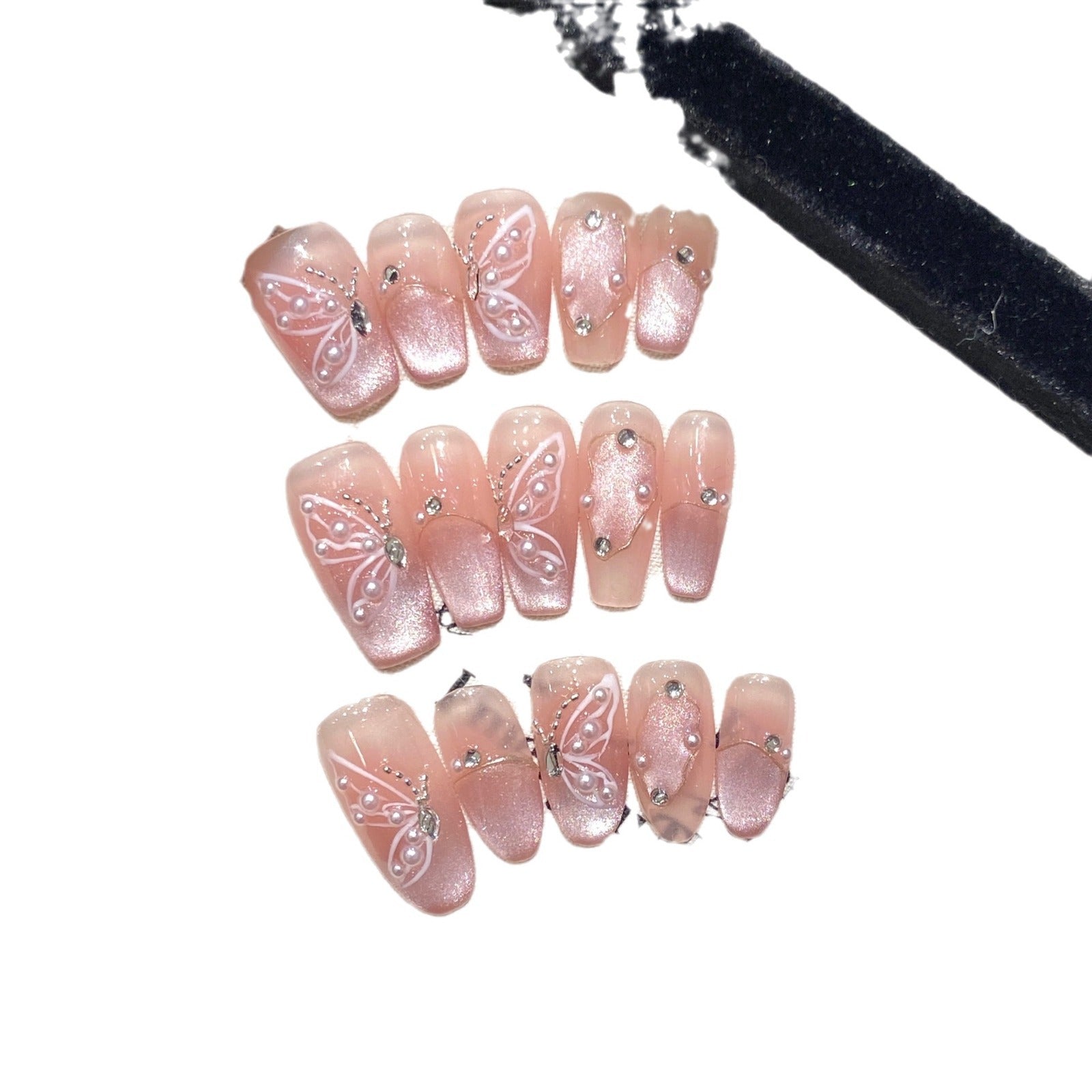 365nails：「魅惑蝴蝶」— 手繪3D貓眼手工製杏仁形穿戴甲