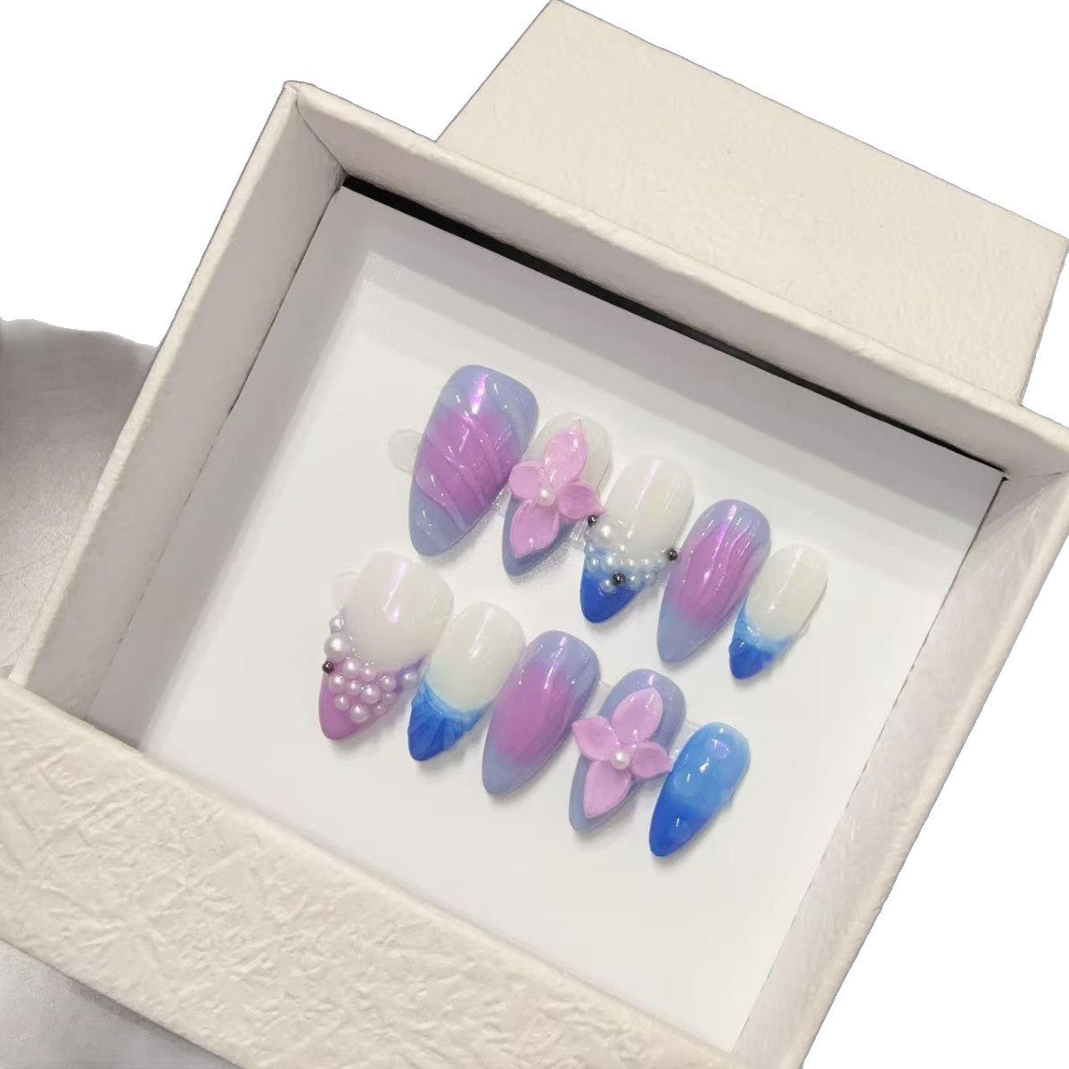 365nails : « Floraison Violette » — ongles forme amande fait main 3D — décor floral en relief