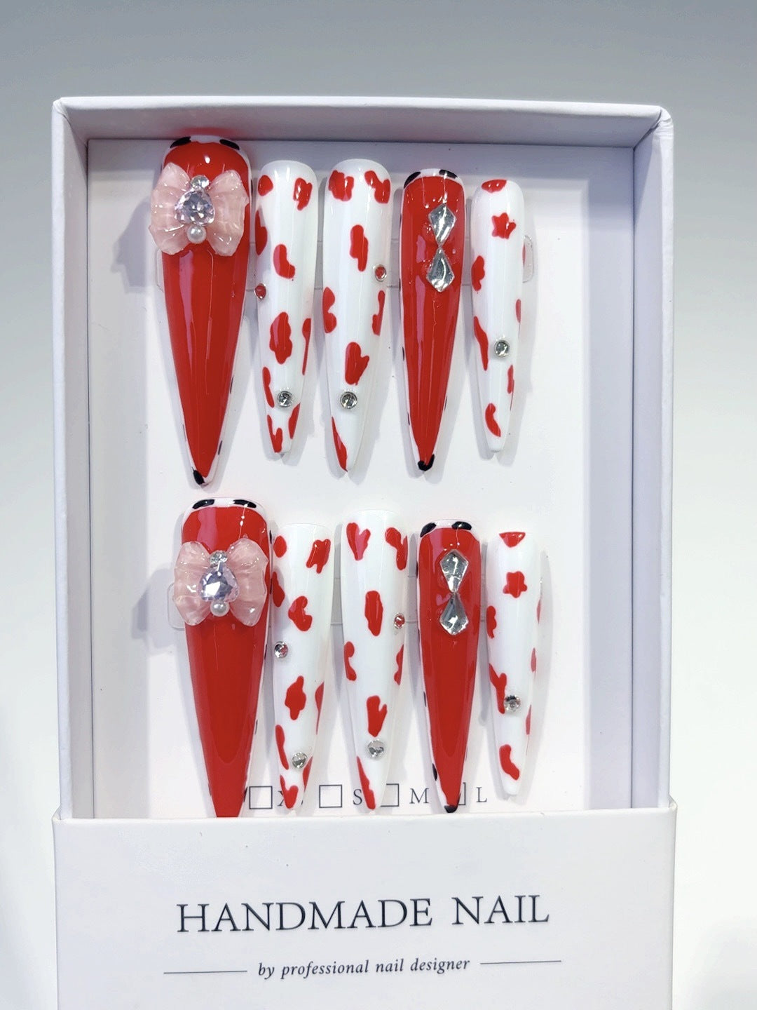 Crimson Crush: « Rose cowgirl » – Ongles press-on stiletto extra longs