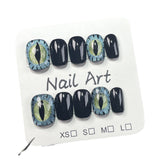 Adam tiene las mismas uñas postizas hechas a mano, las dulces y geniales uñas postizas cortas tipo ojo de gato de Spice Girl｜365nails