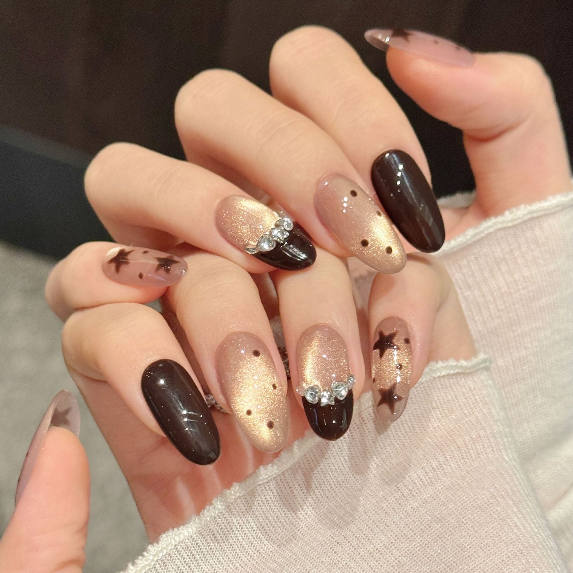 365nails: "Starry Night Glow" – Hand-Painted Stars & Glitter Handmade Almond Nails