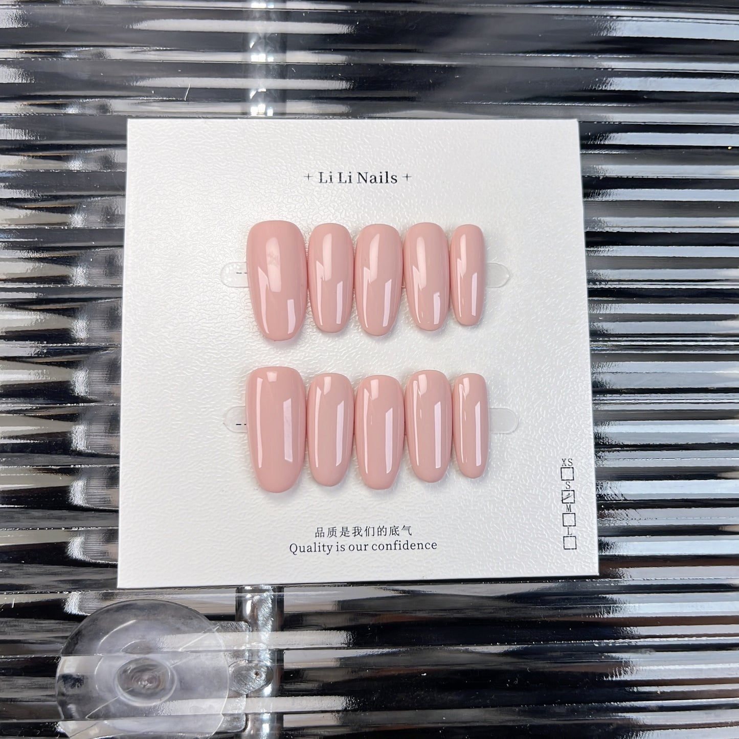 The Essential Solids | Medium Oval ｜Handmade Press-on Nails