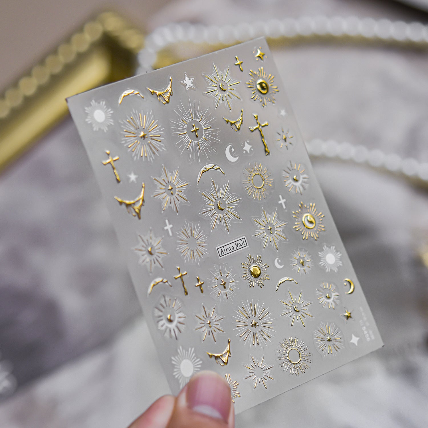 金色十字架光芒 – 奢華宗教美甲貼紙