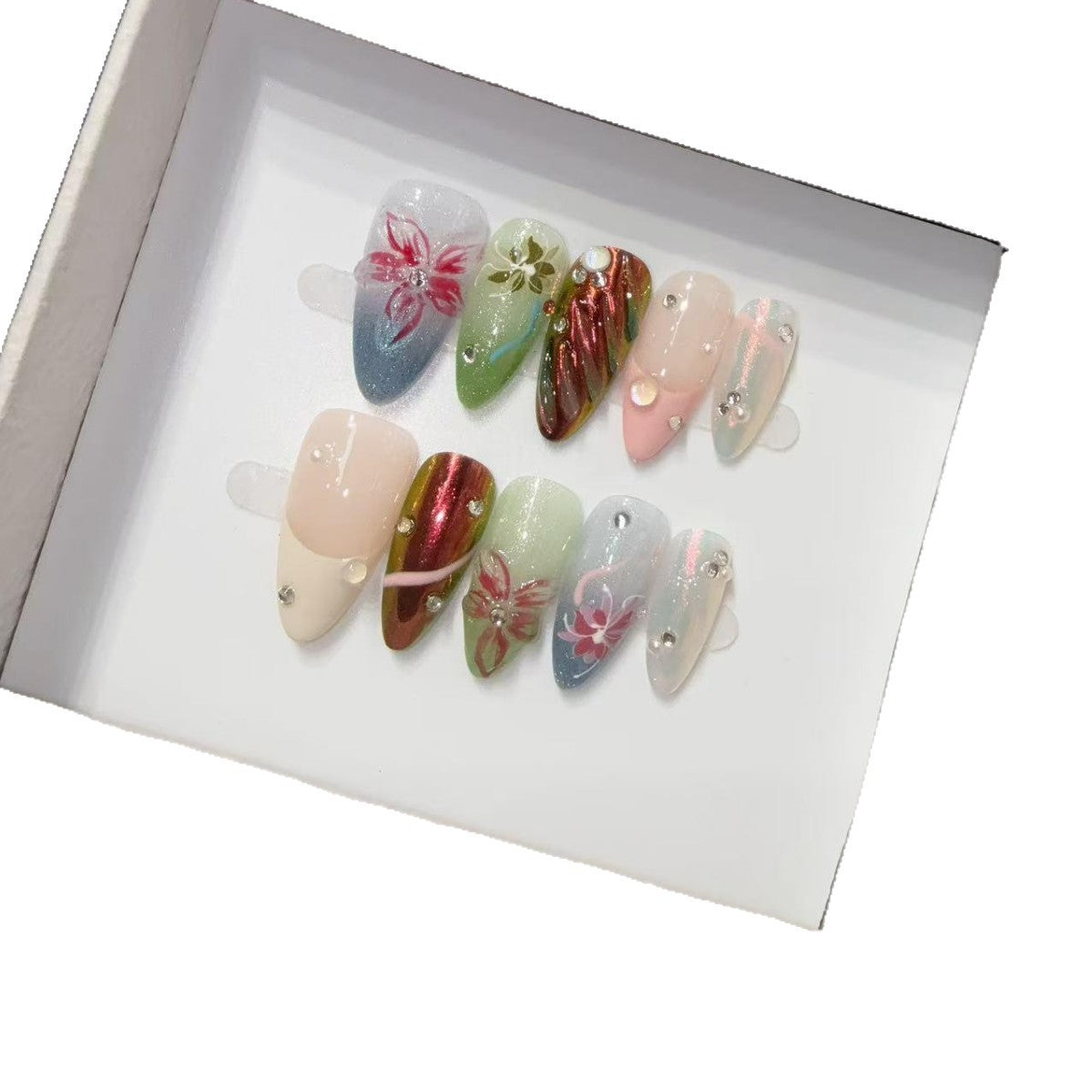 365nails：「魔法花園」— 3D 立體花卉 手工製 杏仁形 穿戴甲