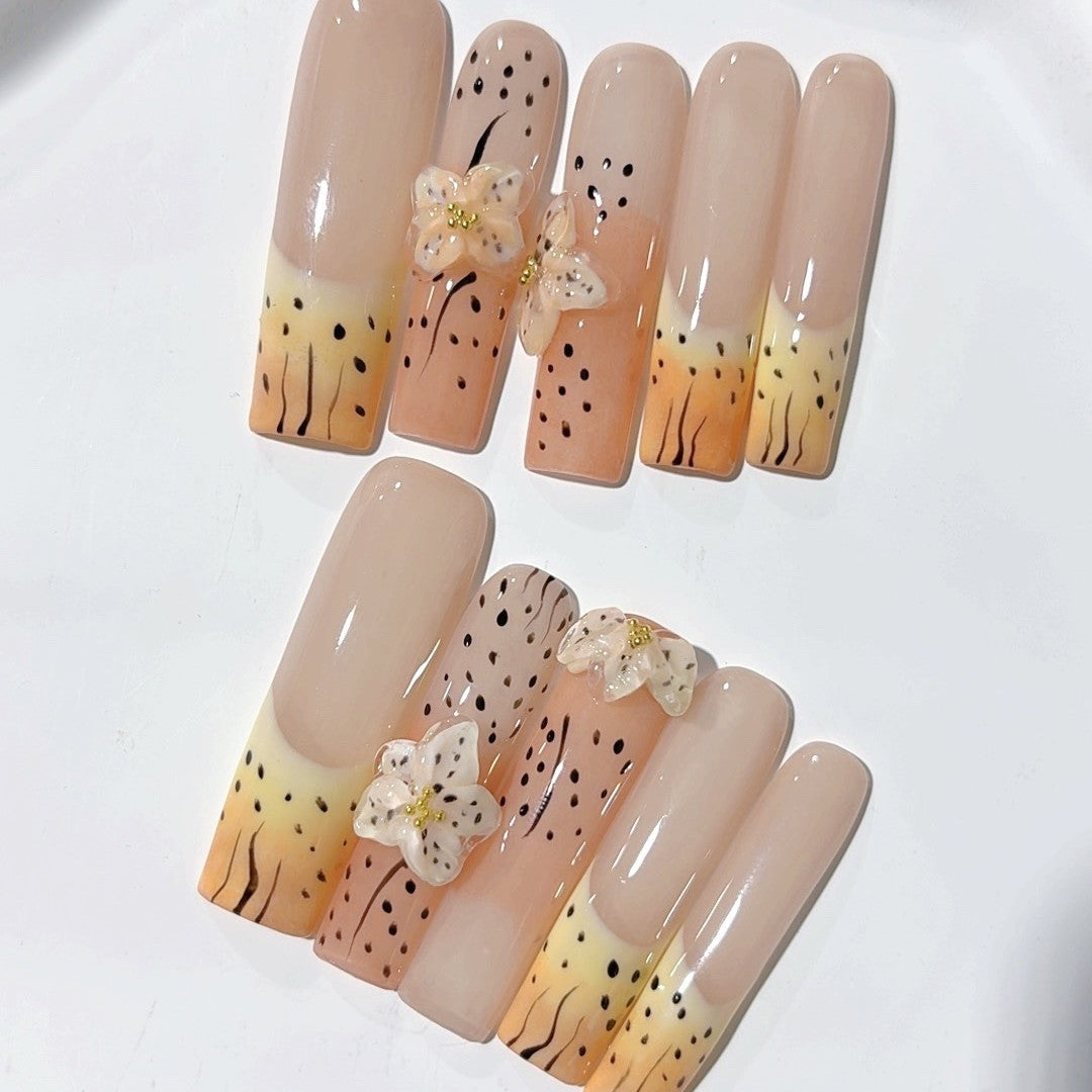 Nude Gradient Speckled Floral Art Press On Nails