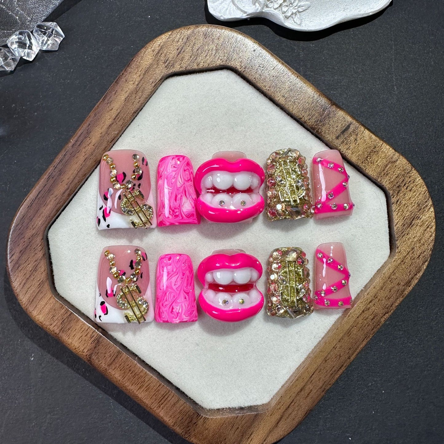 Hot Pink Lips Duckbill Press On Nails