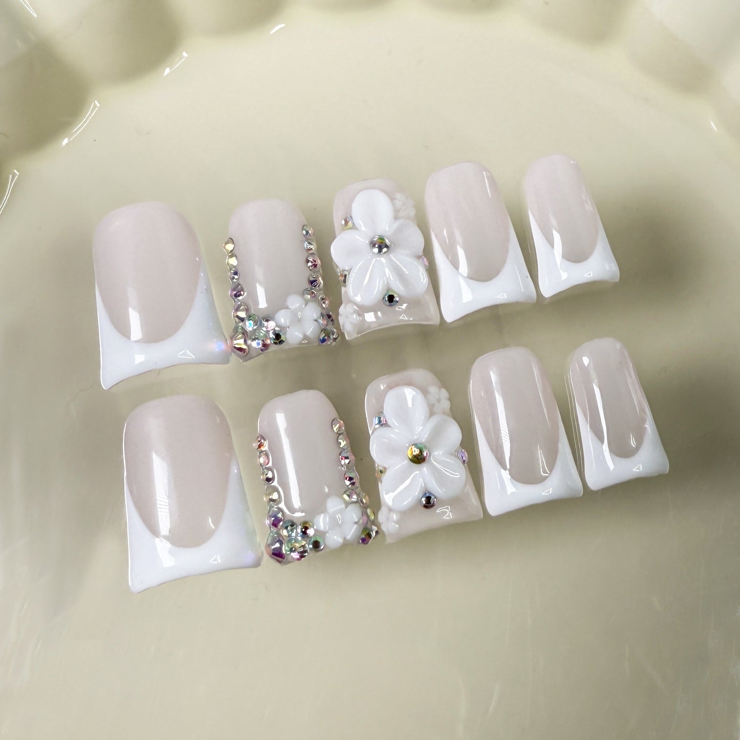 Duck mouth manicure, simple and pure French ice-through three-dimensional carving, pure Handmade press on nails fake nails｜365nails