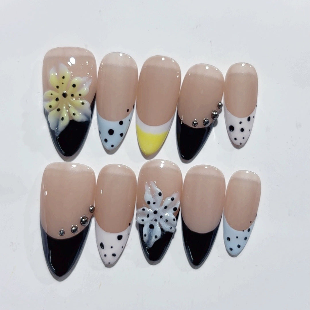 Monochrome Bloom: "Daisy Noir" – Almond Press-On Nails