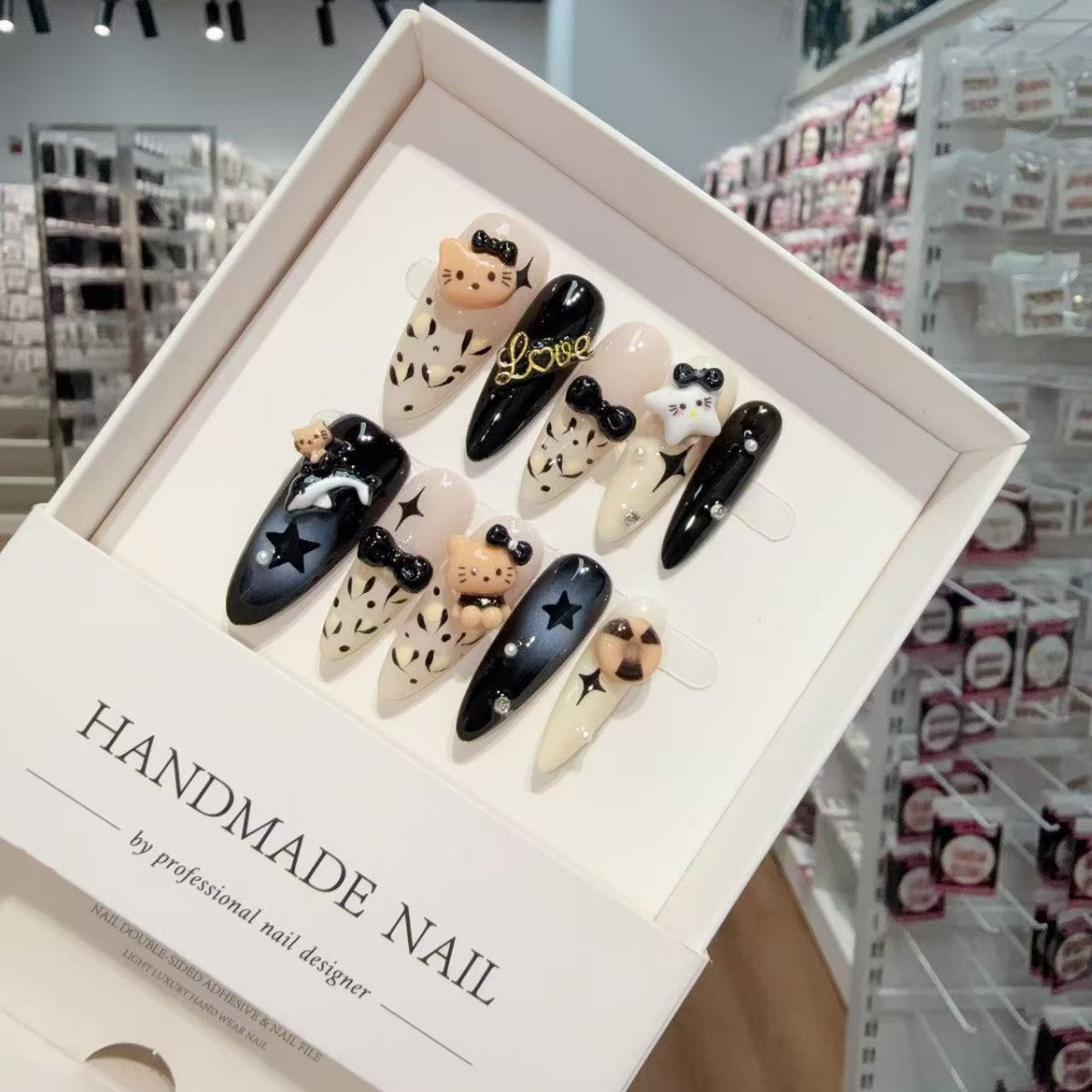 365nails: "다크 키티의 꿈" – 3D 장식 수제 스틸레토형 네일
