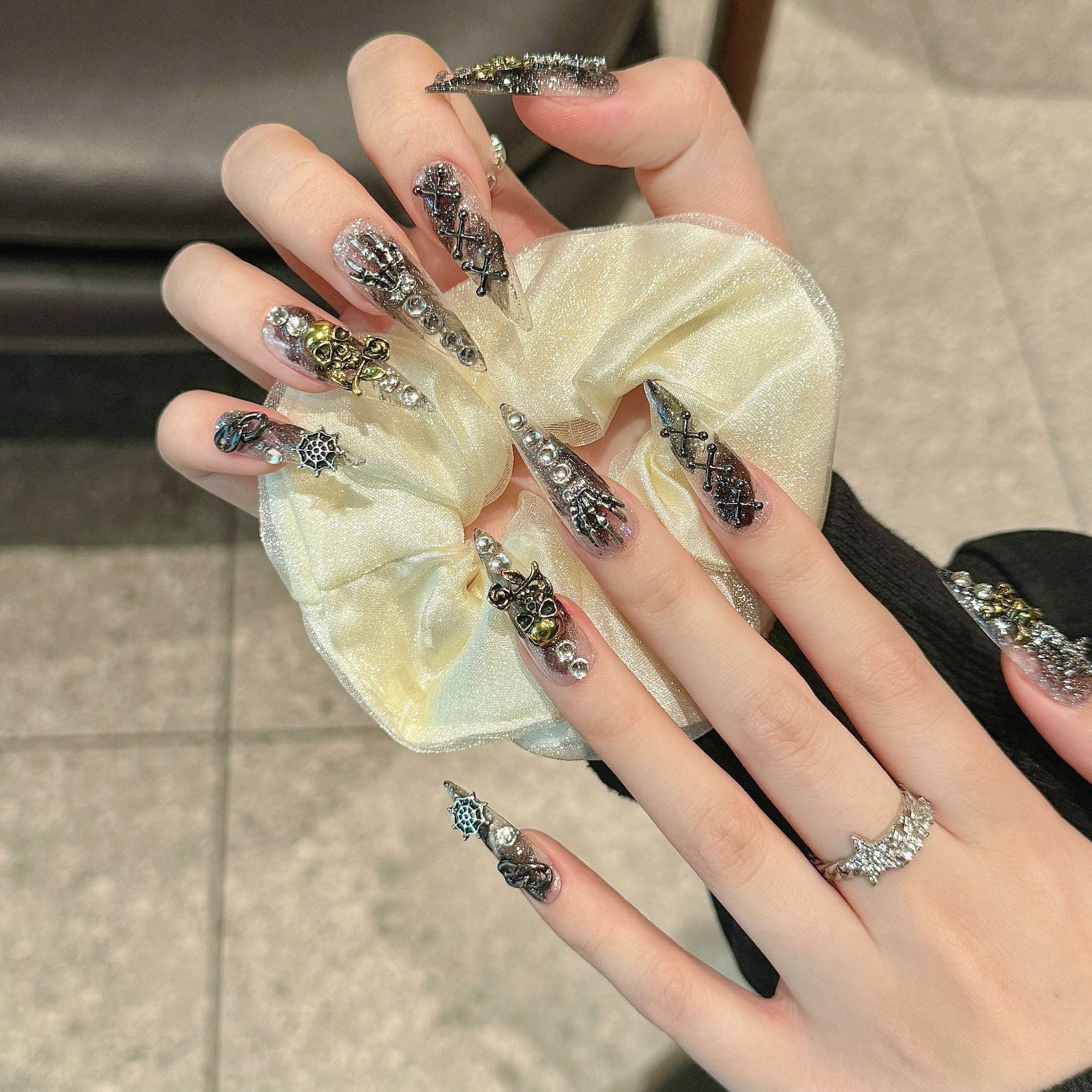 365nails: "Gothic Relic" – 3D Skull & Cross Handmade Stiletto Nails