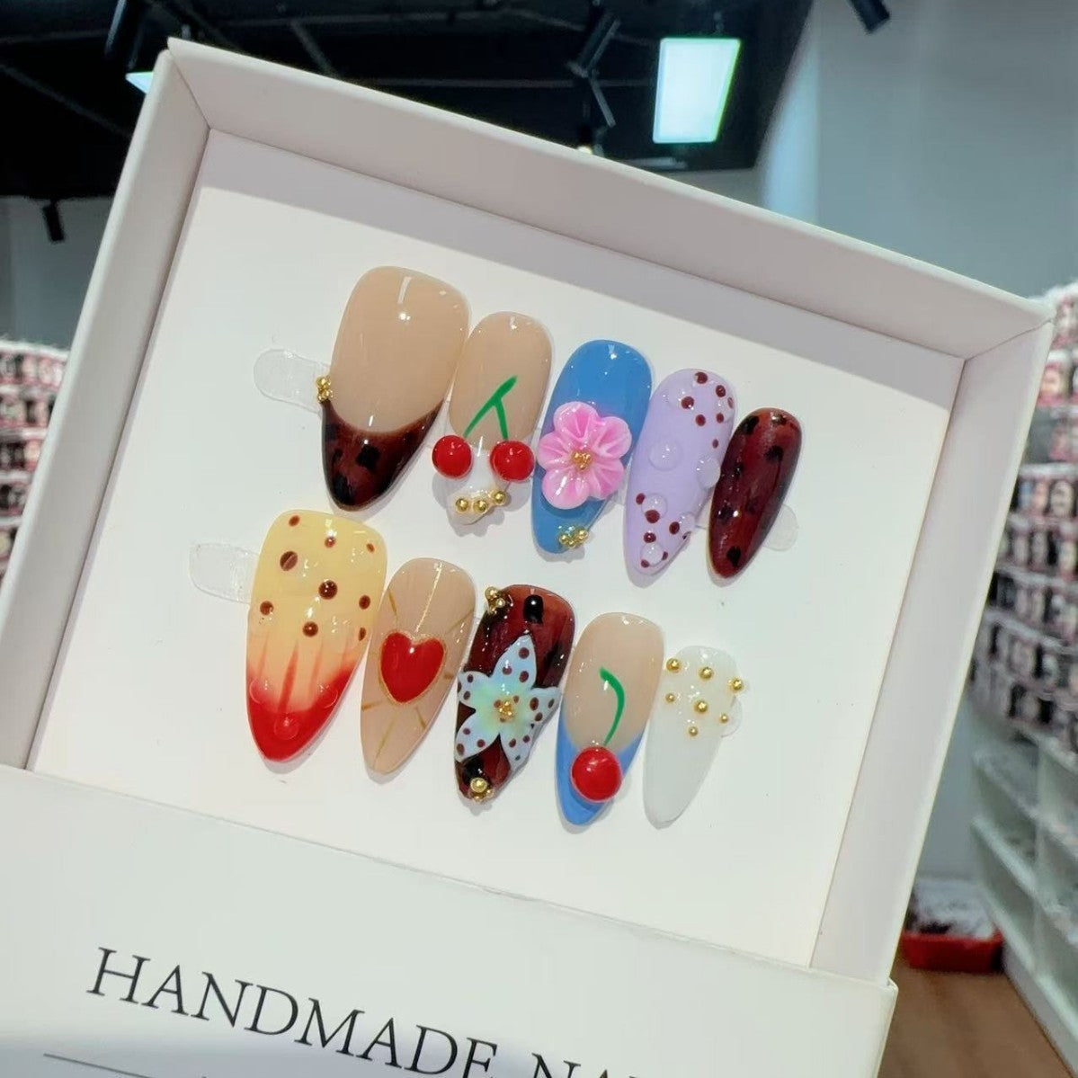 365nails: "Cherry Jubilee" – 3D 과일 수제 아몬드형 네일