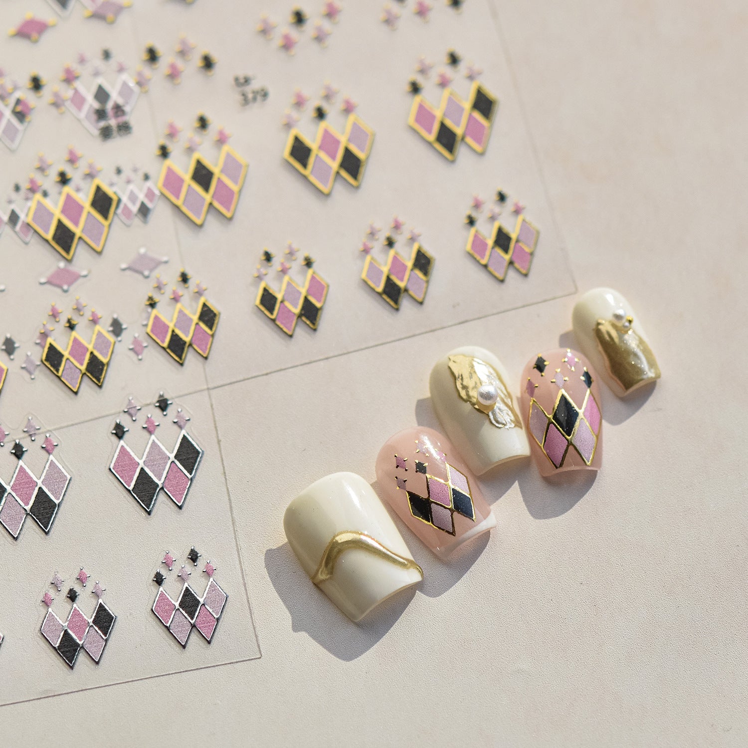 365nails: "Vintage Gold Foil Argyle Geometric" – Nail Art Stickers