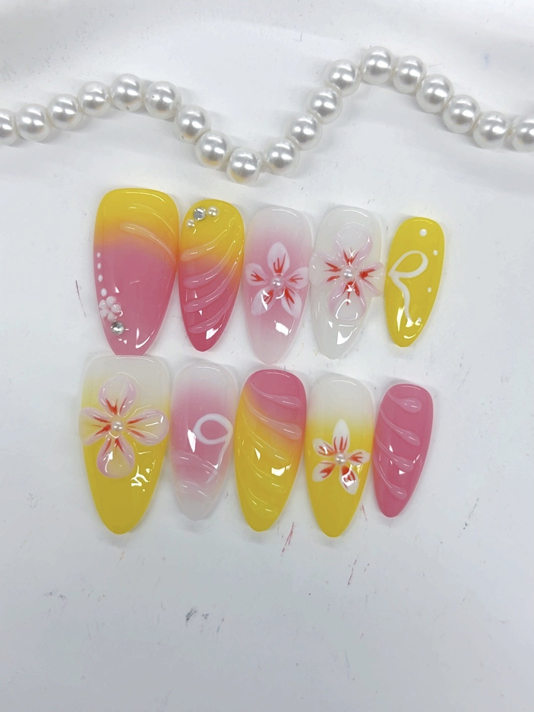 Summer Bloom: "Mango Lily" – Almond Press-Ons
