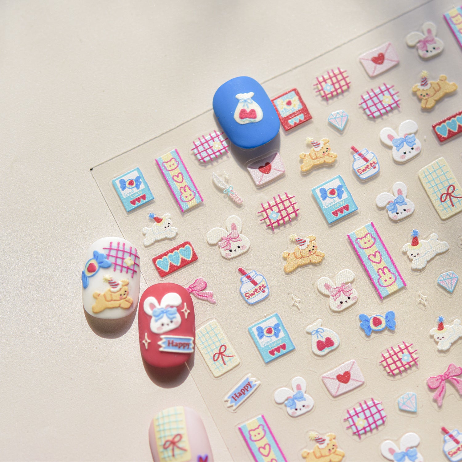 365nails: 귀여운 토끼와 달콤한 간식 – 네일 아트 스티커
