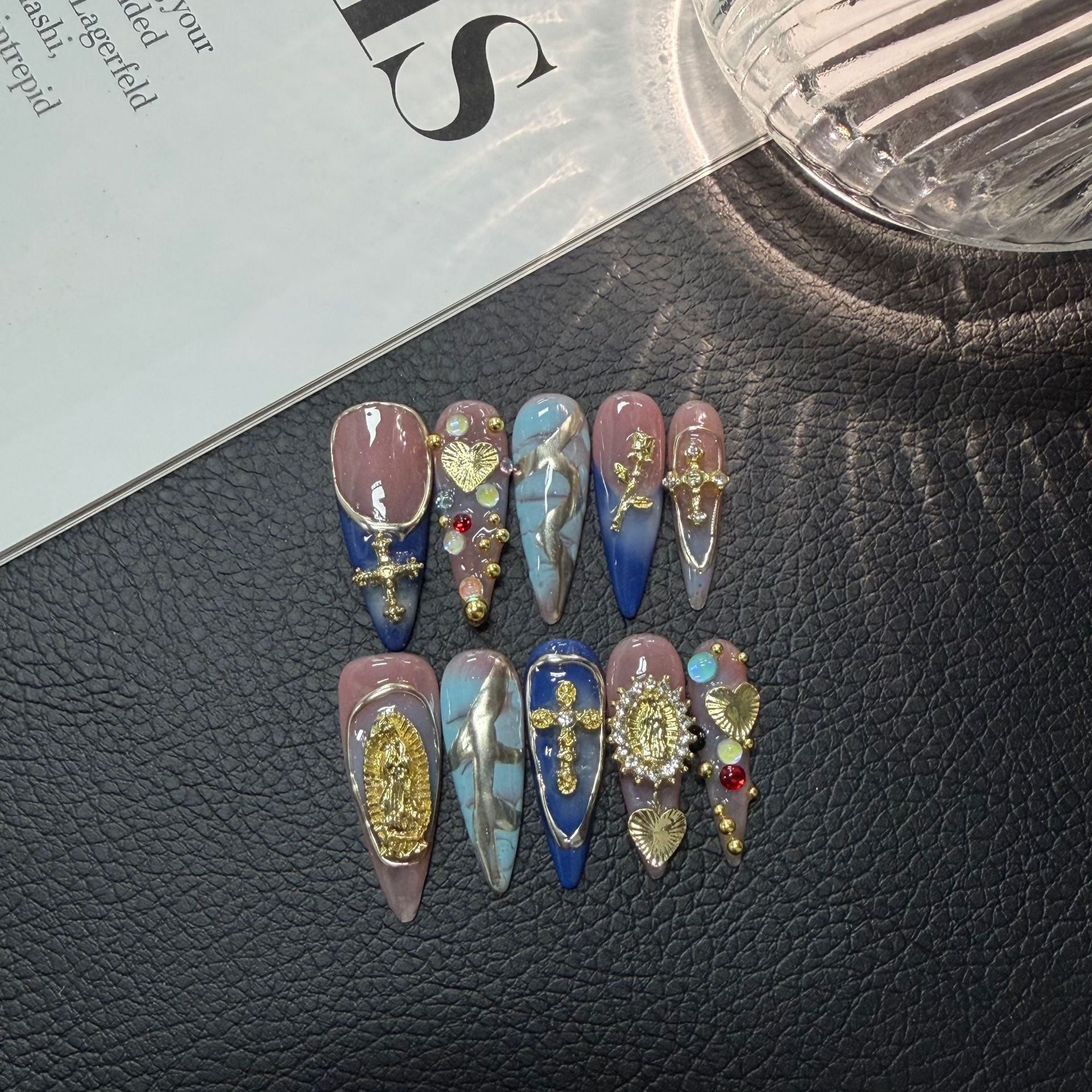 365nails: « Rêve baroque » – ongles fait main 3D avec strass forme stiletto
