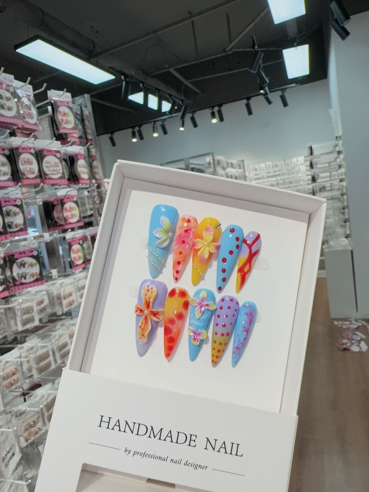 365nails: "Candy Crush" – 3D Bow Handmade Almond Nails
