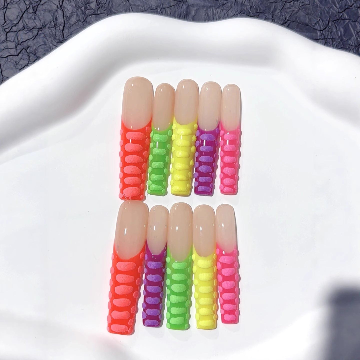 Unhas Postiças Pop Art Ponto Colorido de Bala