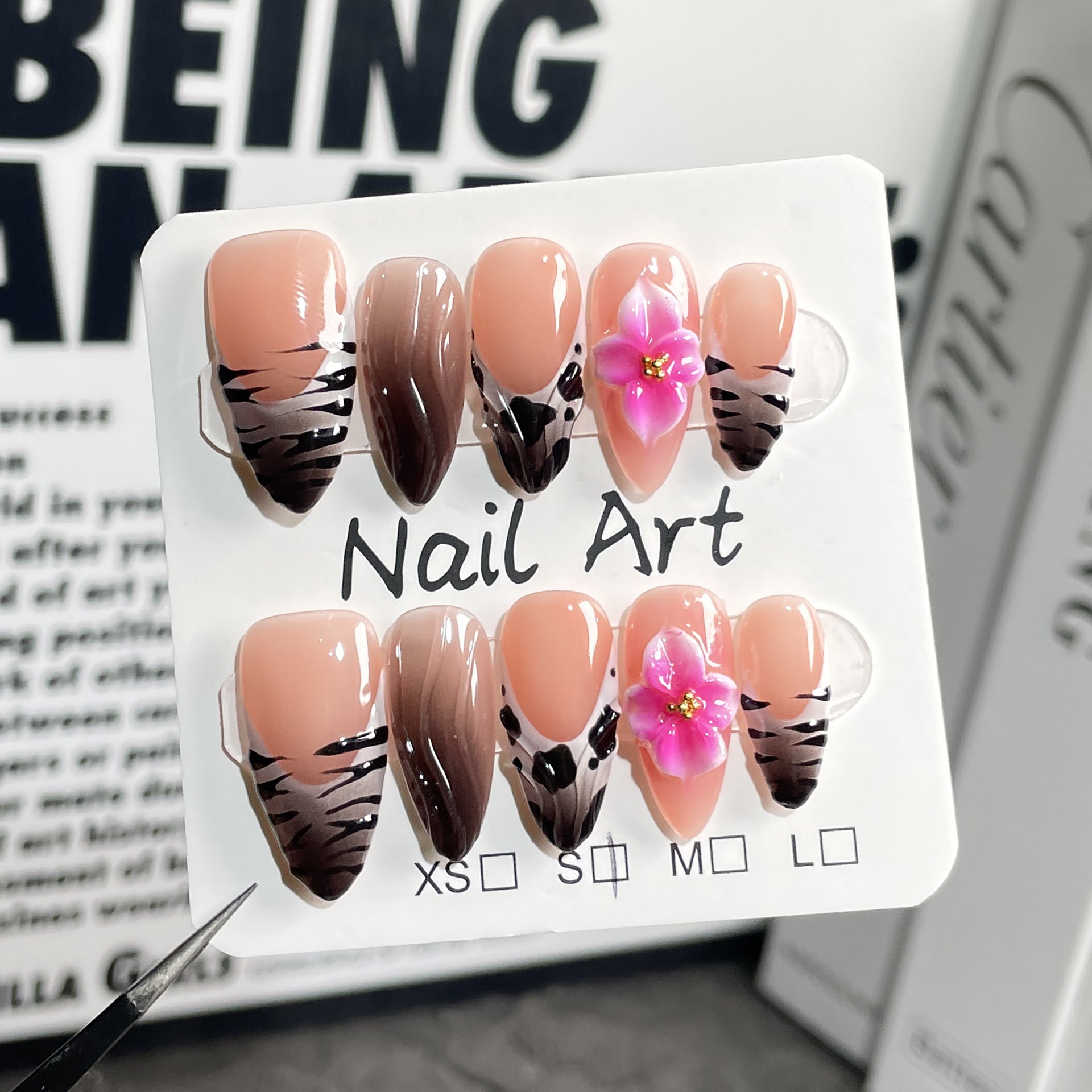 Unhas de pressão artesanais 3D Escultura tridimensional Gelo doce através de remendo de unha francesa Unha amêndoa ｜365nails