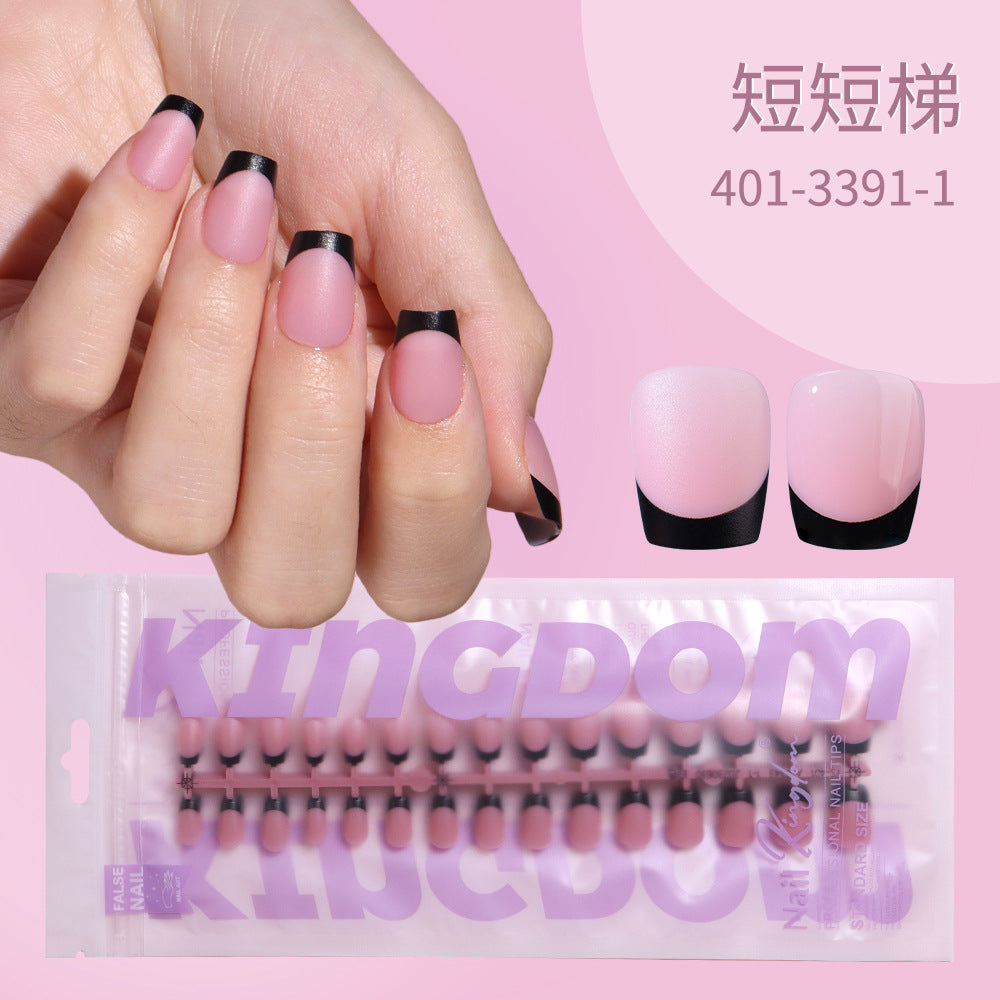 Everyday 系列 — 柔和裸色法式穿戴甲