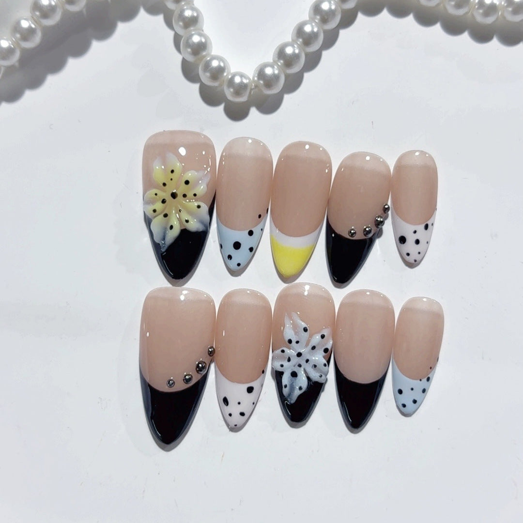 Monochrome Bloom: "Daisy Noir" – Almond Press-On Nails