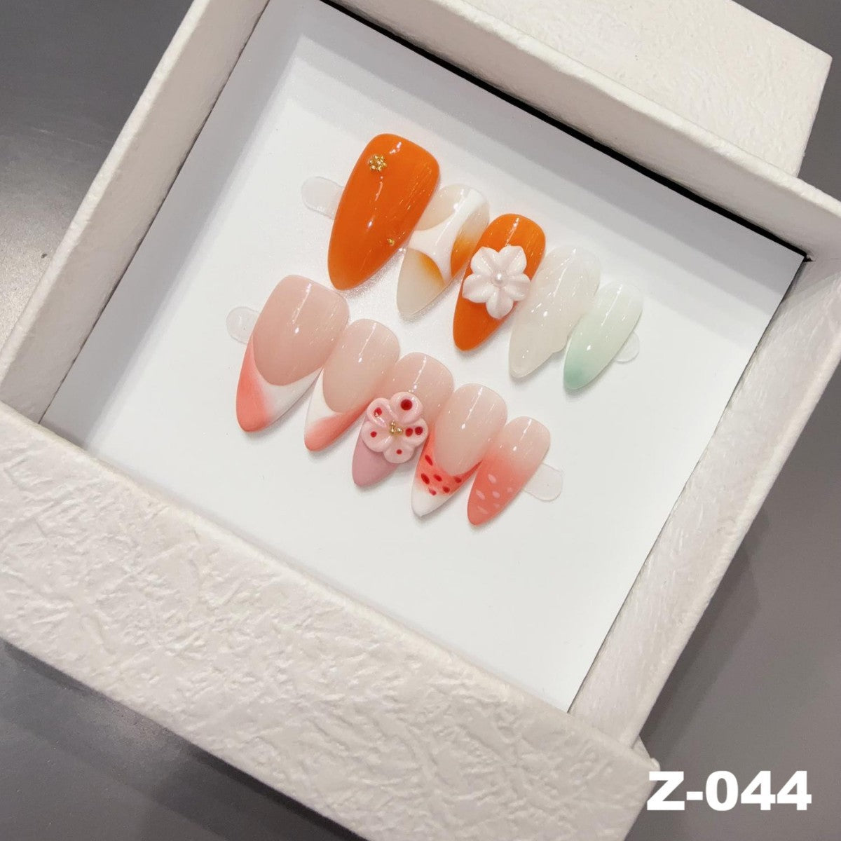 365nails：「柑橘綻放」—3D 立體手工製杏仁形穿戴甲