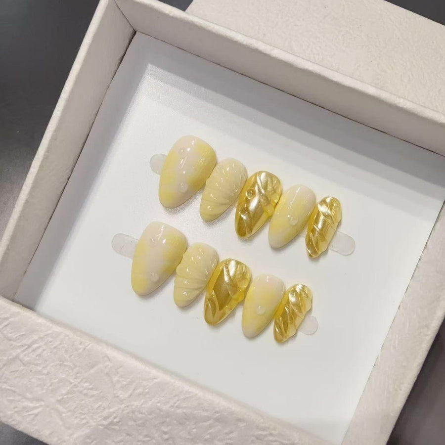 365nails: "Honeycomb Radiance" – 3D Geometric Handmade Almond Nails