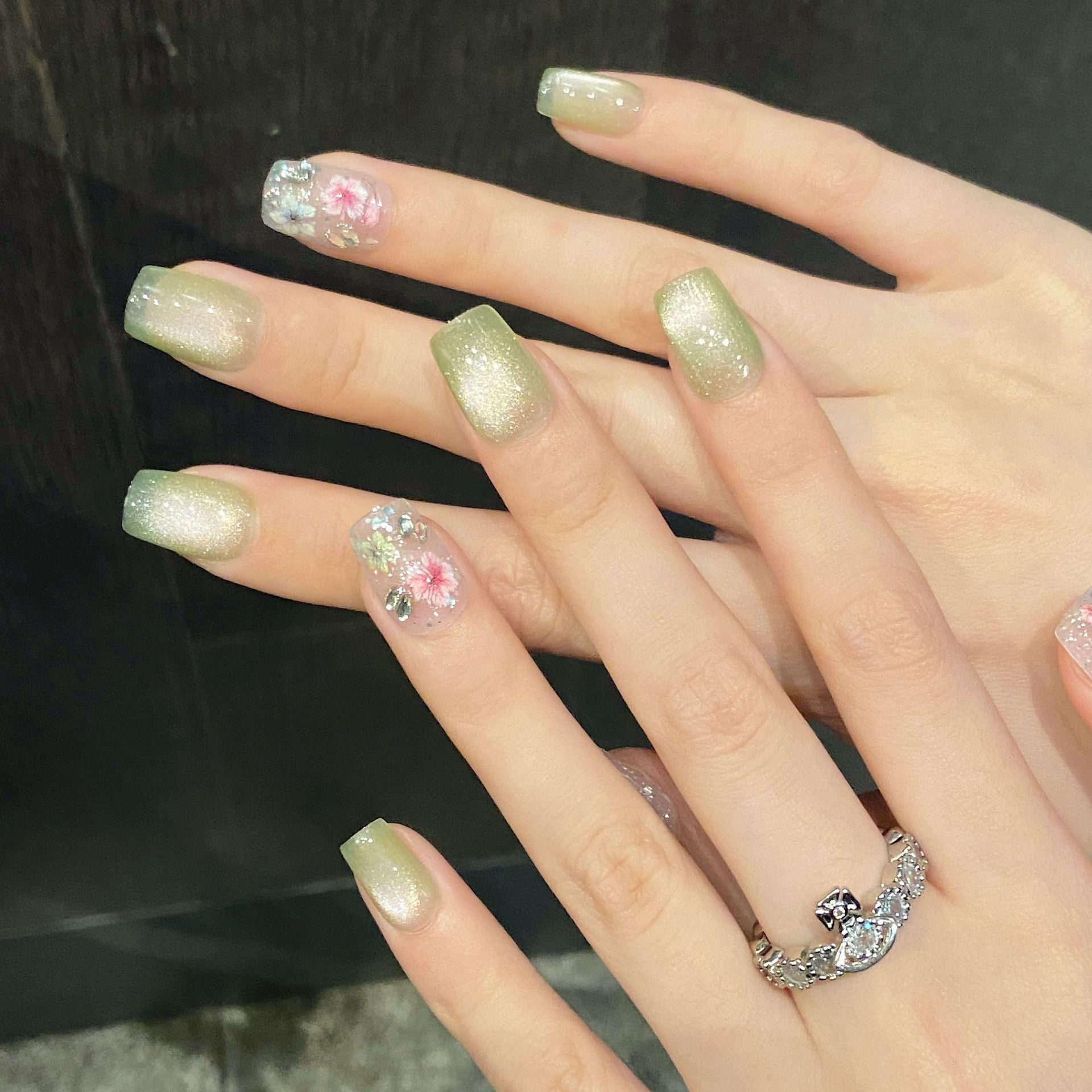 365nails: "Campo Sussurrante" – Unhas Curtas Quadradas 3D Florais e Olho de Gato Feitas à Mão