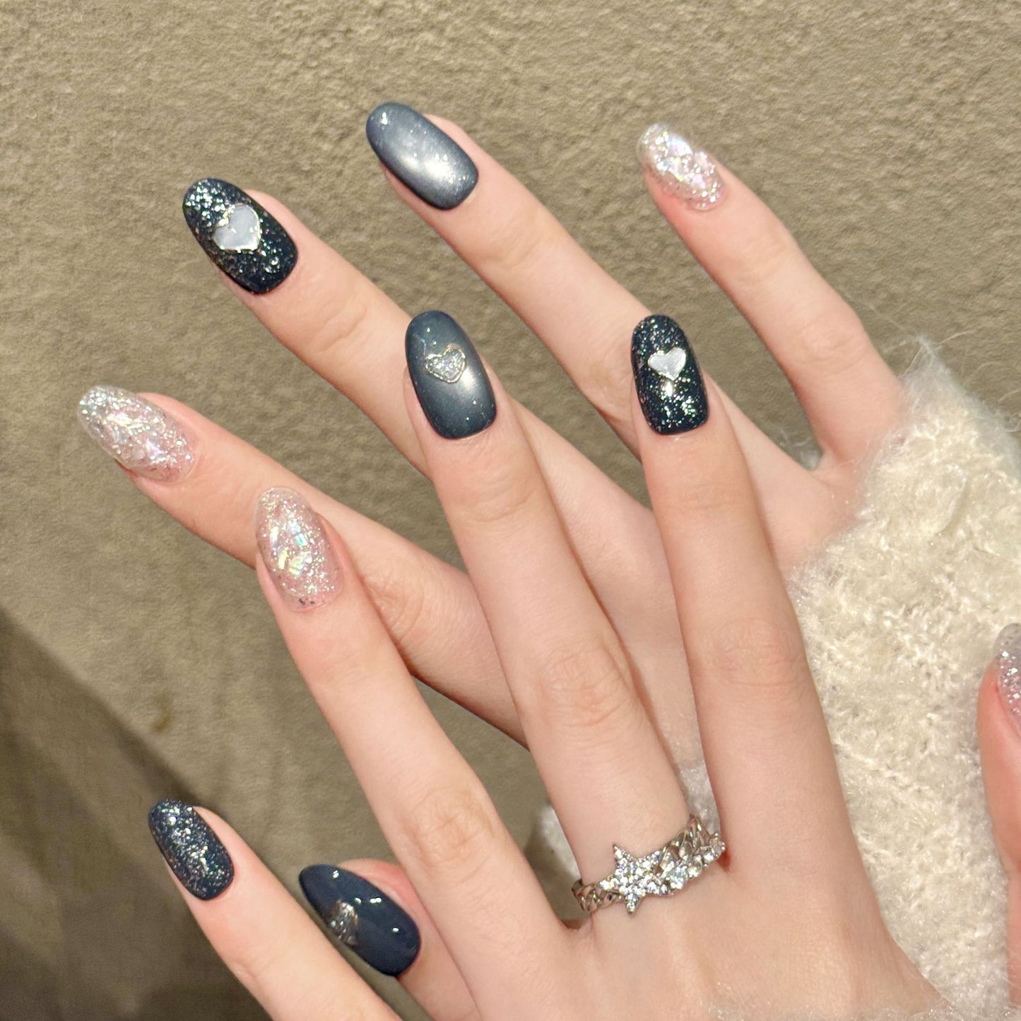 Silver Black Heart Sparkle Winter Nails