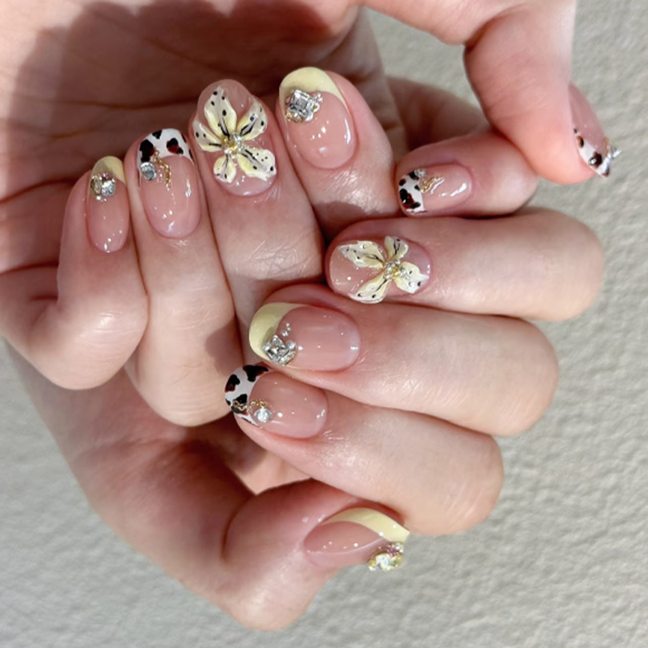 3D flower short almond press-on nails