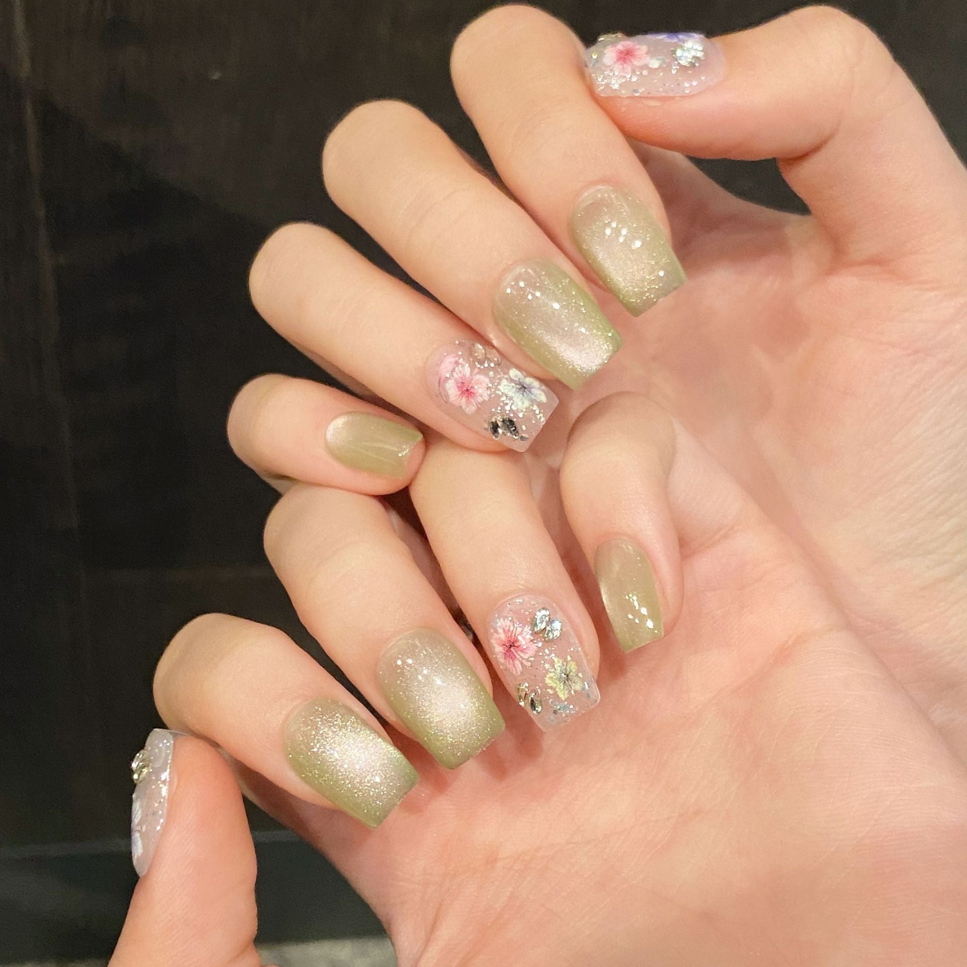 365nails: "Campo Sussurrante" – Unhas Curtas Quadradas 3D Florais e Olho de Gato Feitas à Mão