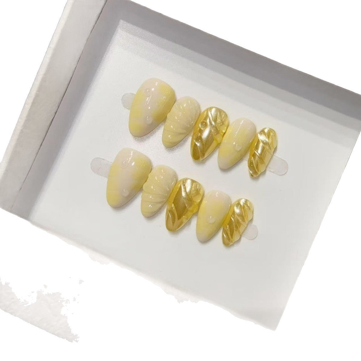 365nails：「蜂巢光采」—3D 立體幾何手工製杏仁形穿戴甲